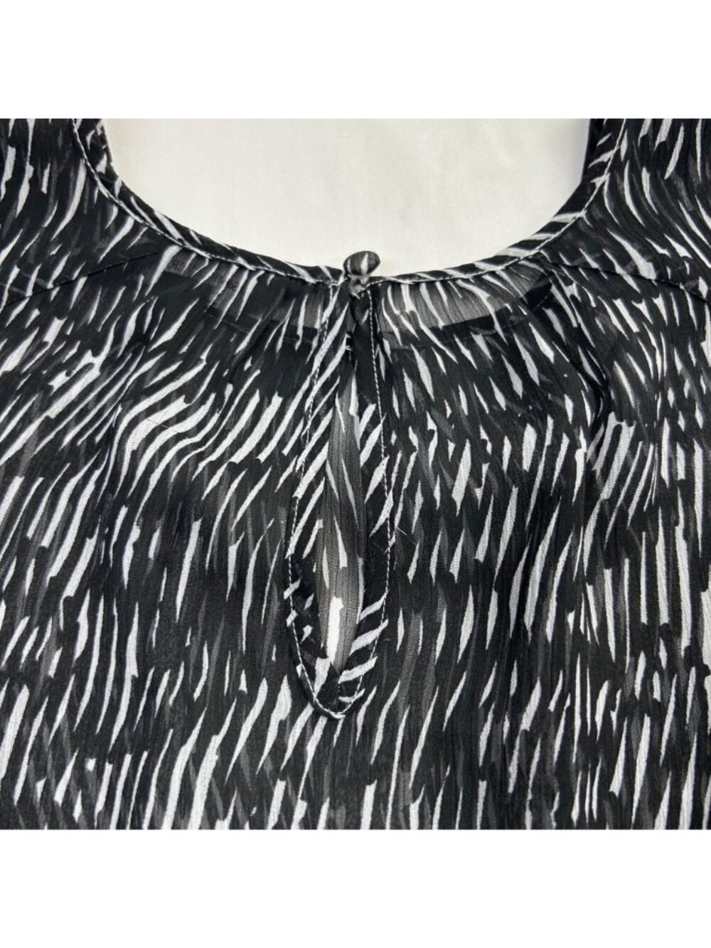Sheer Black/Gray Tiered Maxi Dress By Simply Vera Small Belt Keyhole - Picture 14 of 16